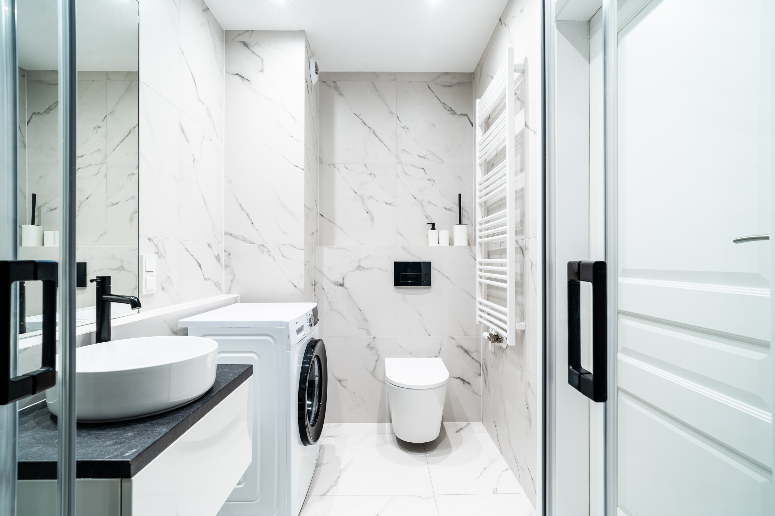 Naturalne światło w fotografii wnętrz, Fotograf wnętrz Trójmiasto, Minimalistyczna fotografia wnętrz, Zdjęcia szerokokątne wnętrz, Ekskluzywna fotografia apartamentów, Profesjonalne zdjęcia Airbnb, Kreatywne zdjęcia wnętrz